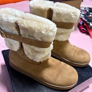 Guess winter boots